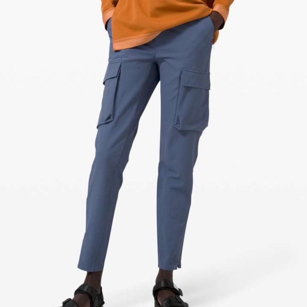 Lululemon Lab Reykur Cargo Pants size 10 - Gently used